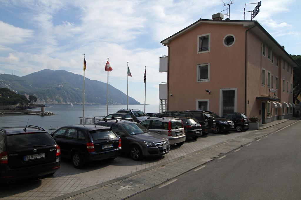 Elena Hotel 3*