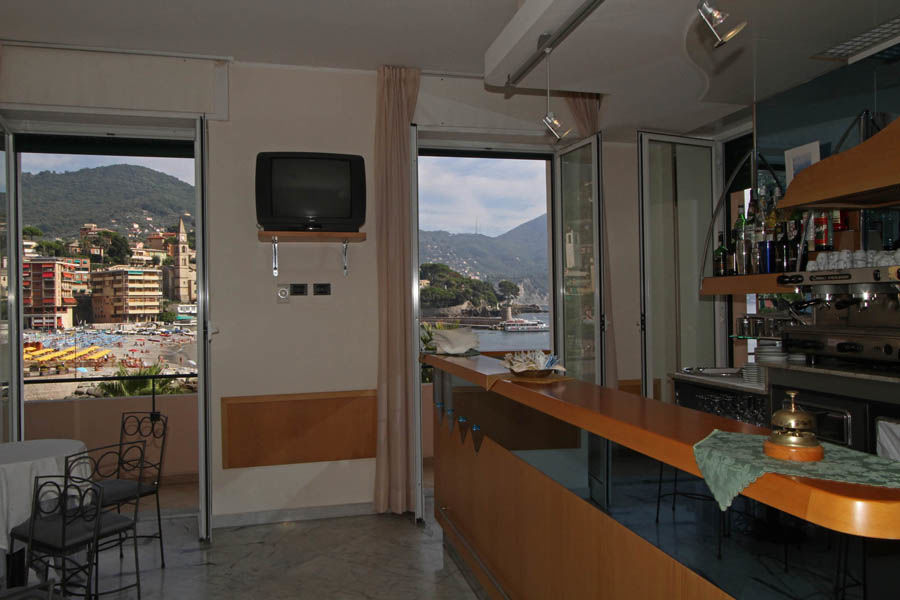Hotel Elena 3*