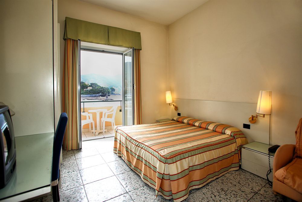 Elena Hotel